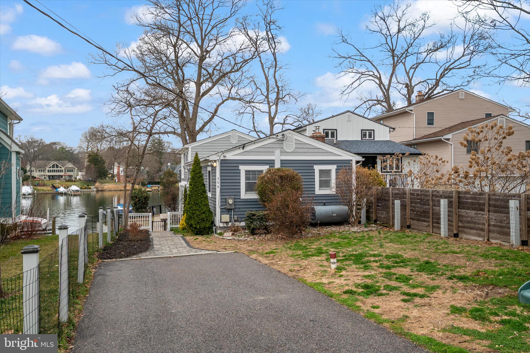 306 RIVERSIDE DRIVE