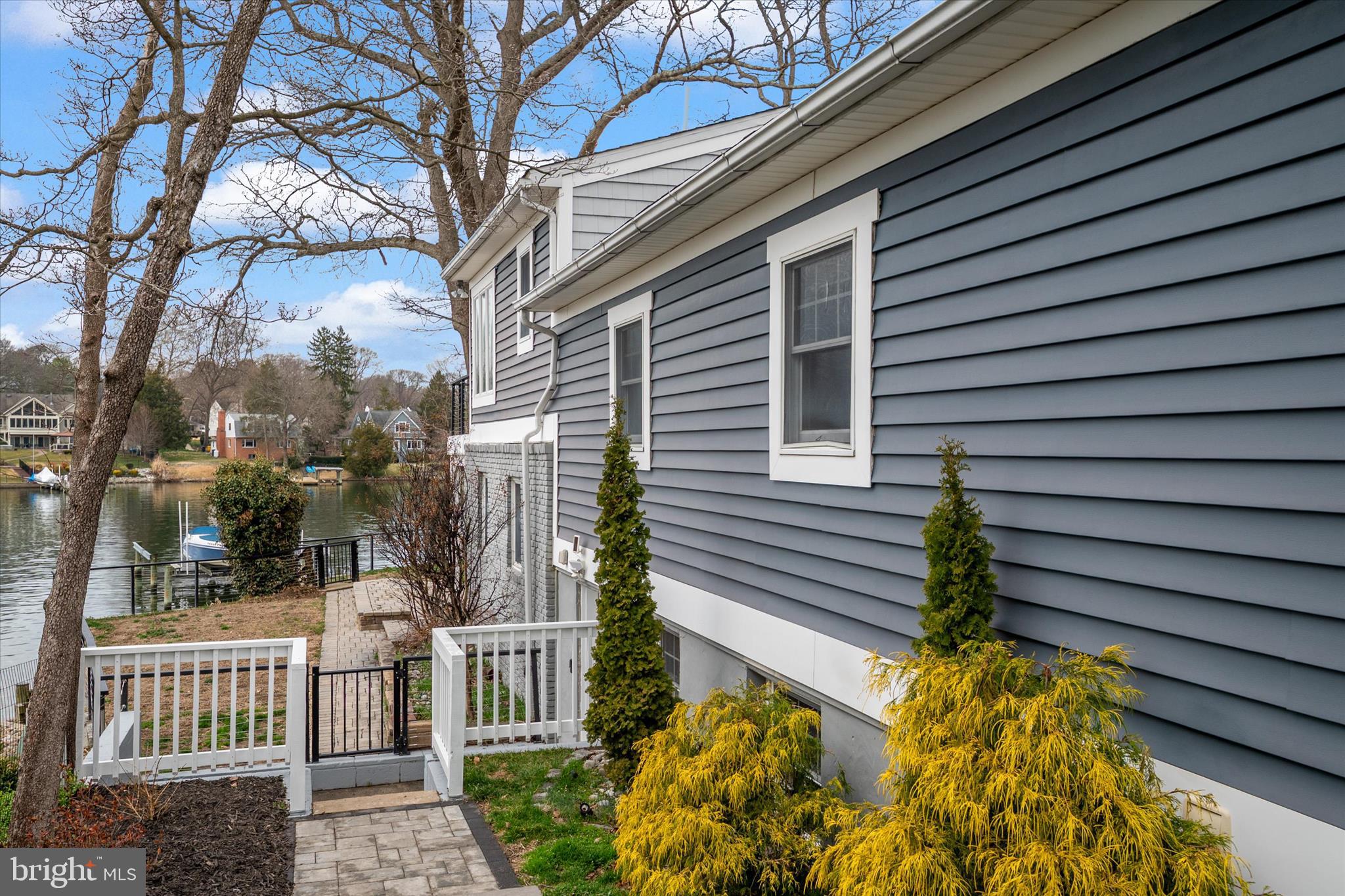306 RIVERSIDE DRIVE