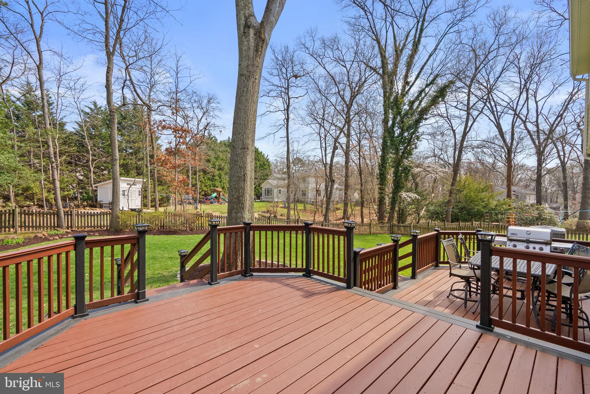 545 DEVONSHIRE COURT