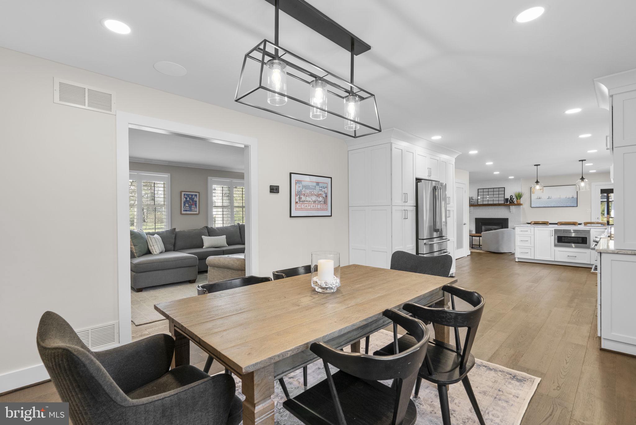 545 DEVONSHIRE COURT