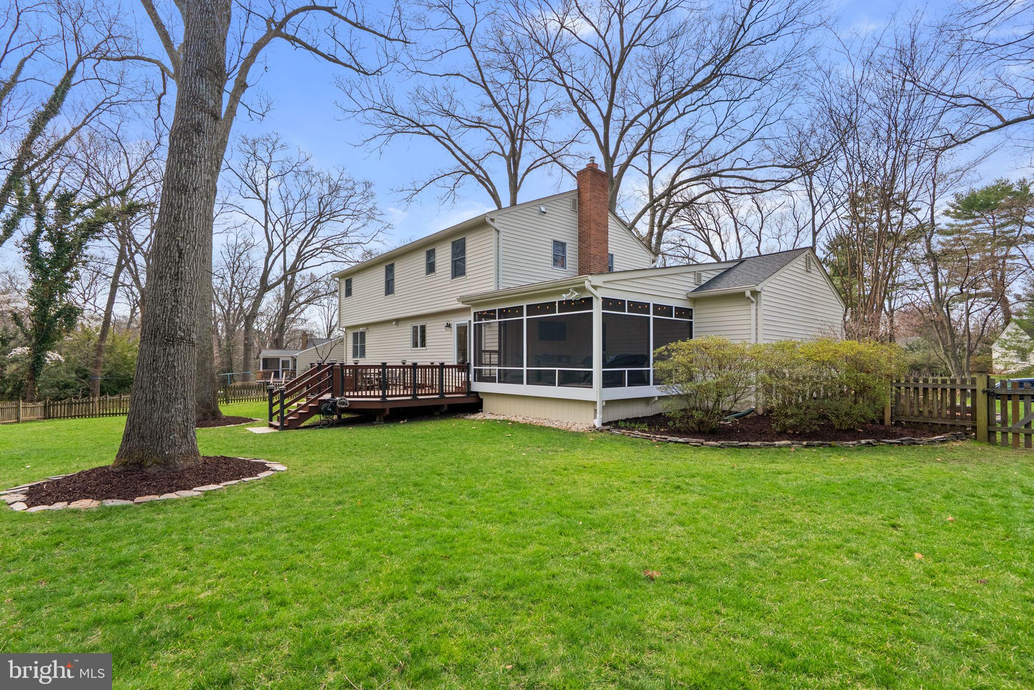 545 DEVONSHIRE COURT