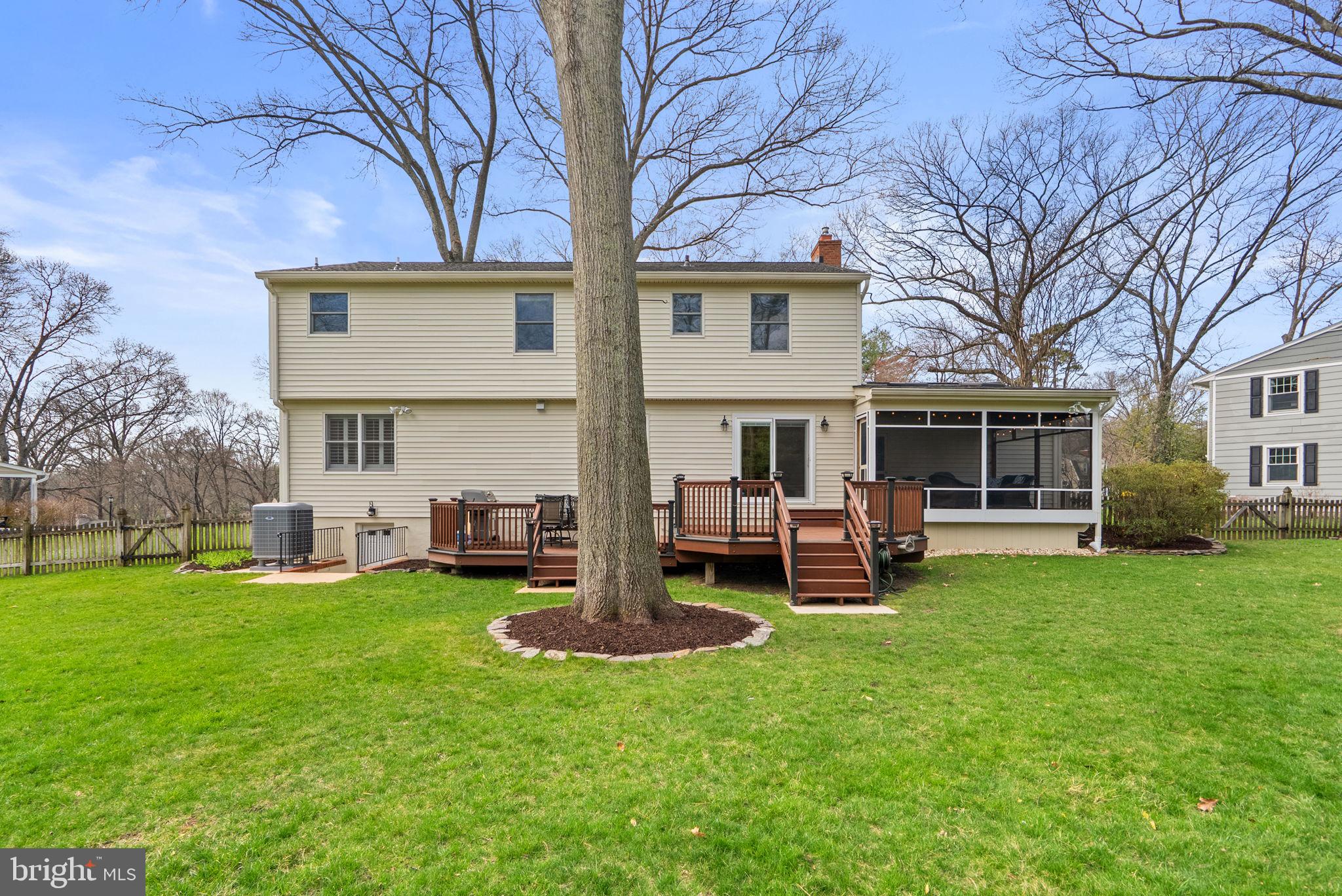 545 DEVONSHIRE COURT