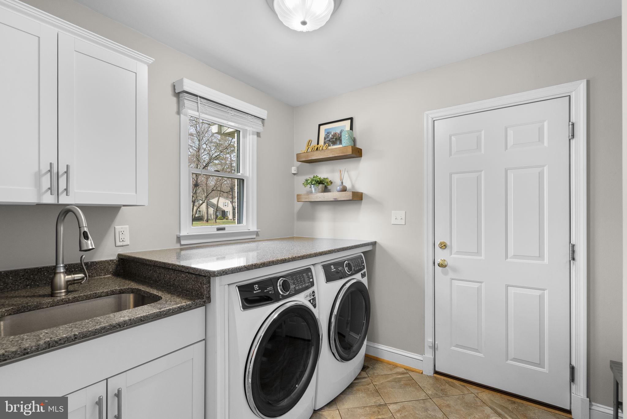 545 DEVONSHIRE COURT