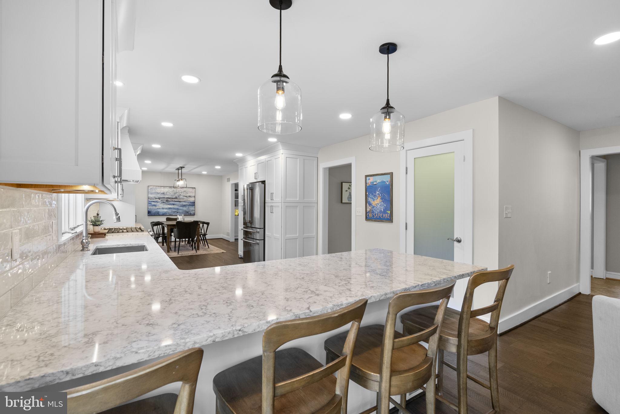 545 DEVONSHIRE COURT