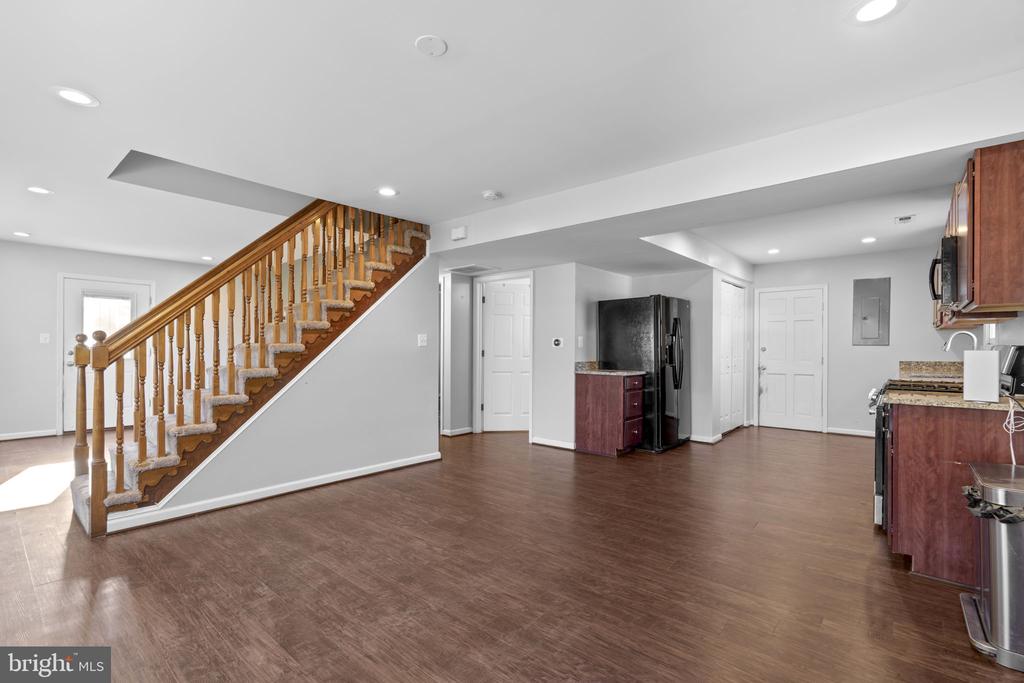 319 ALAMEDA PARKWAY