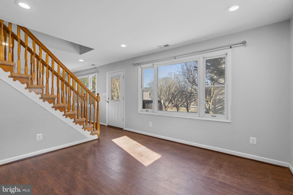 319 ALAMEDA PARKWAY