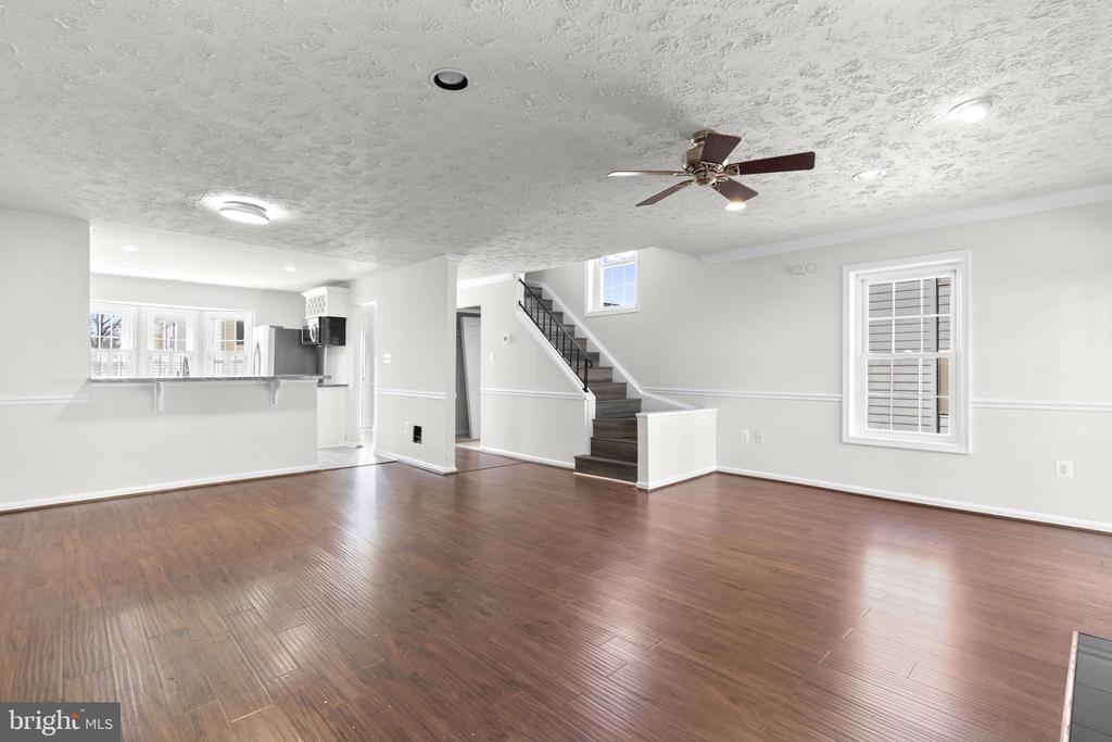 1472 LOWELL COURT