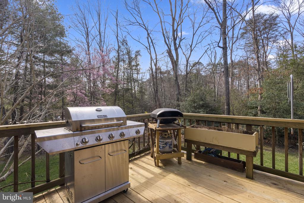 212 AMBLESIDE DRIVE