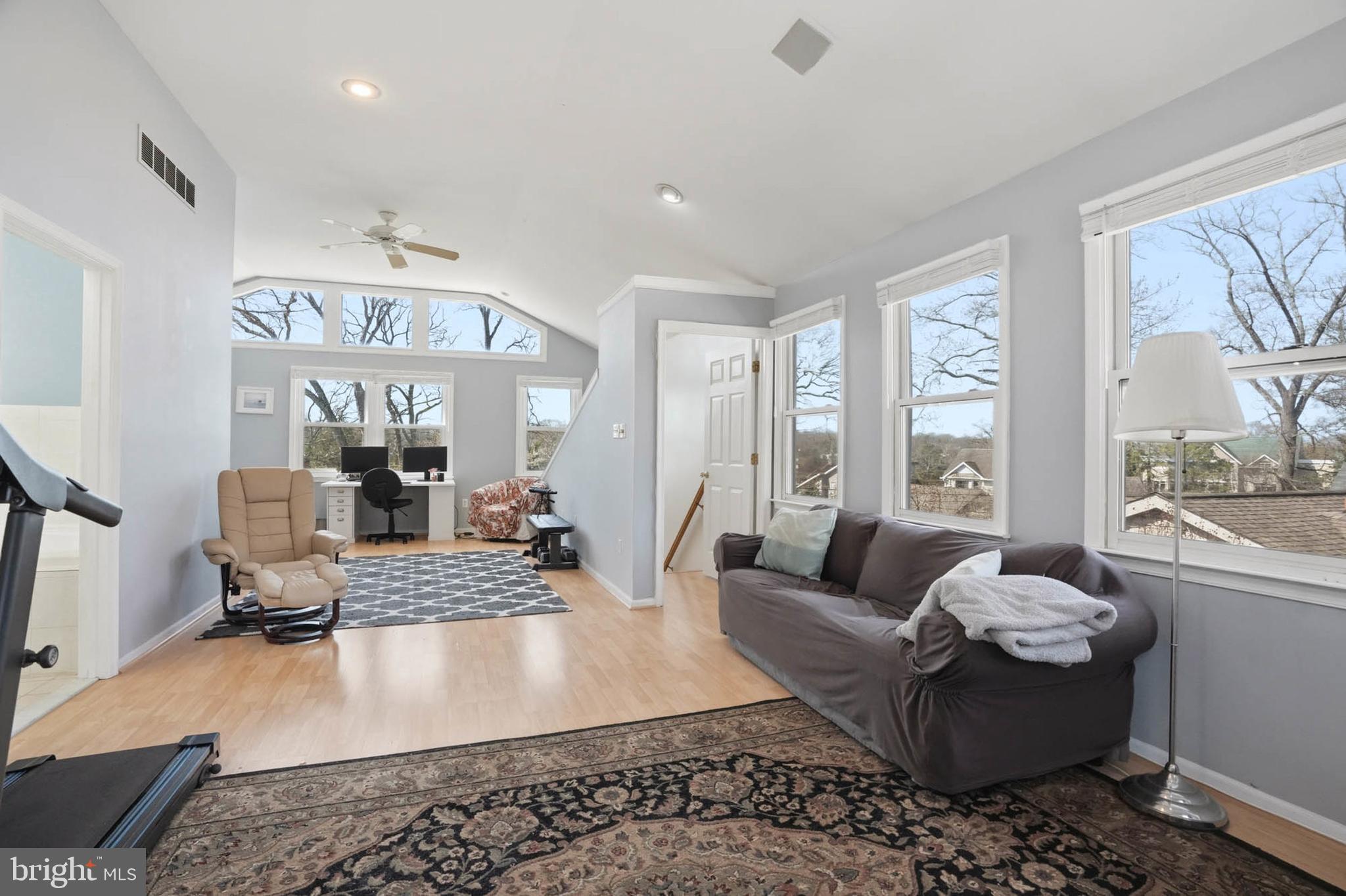 646 SHORE ROAD