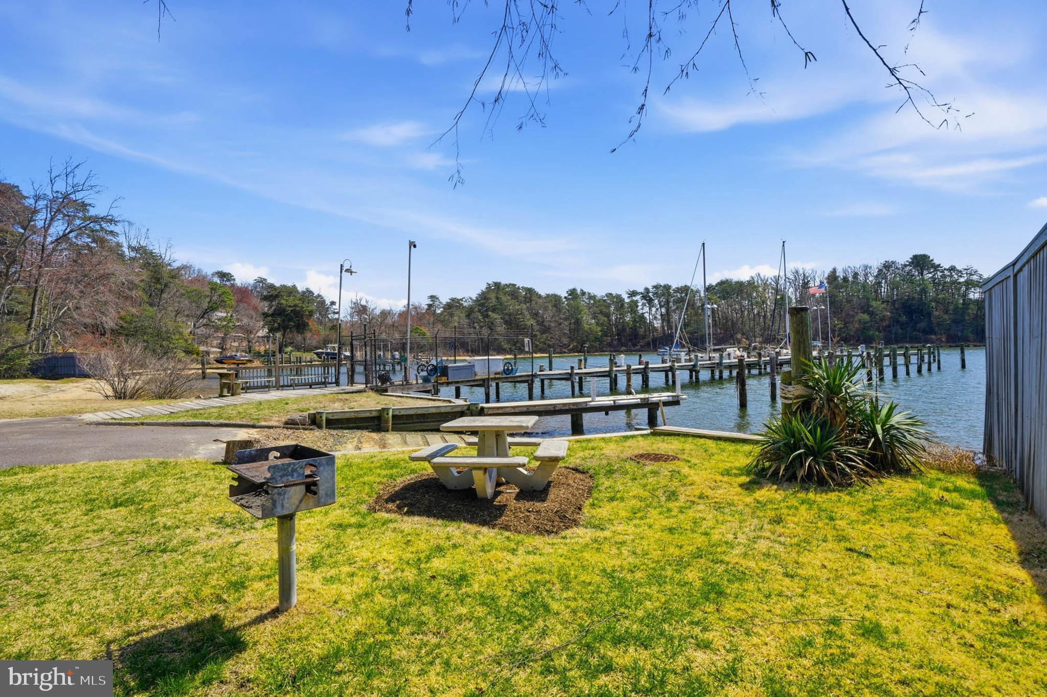 646 SHORE ROAD