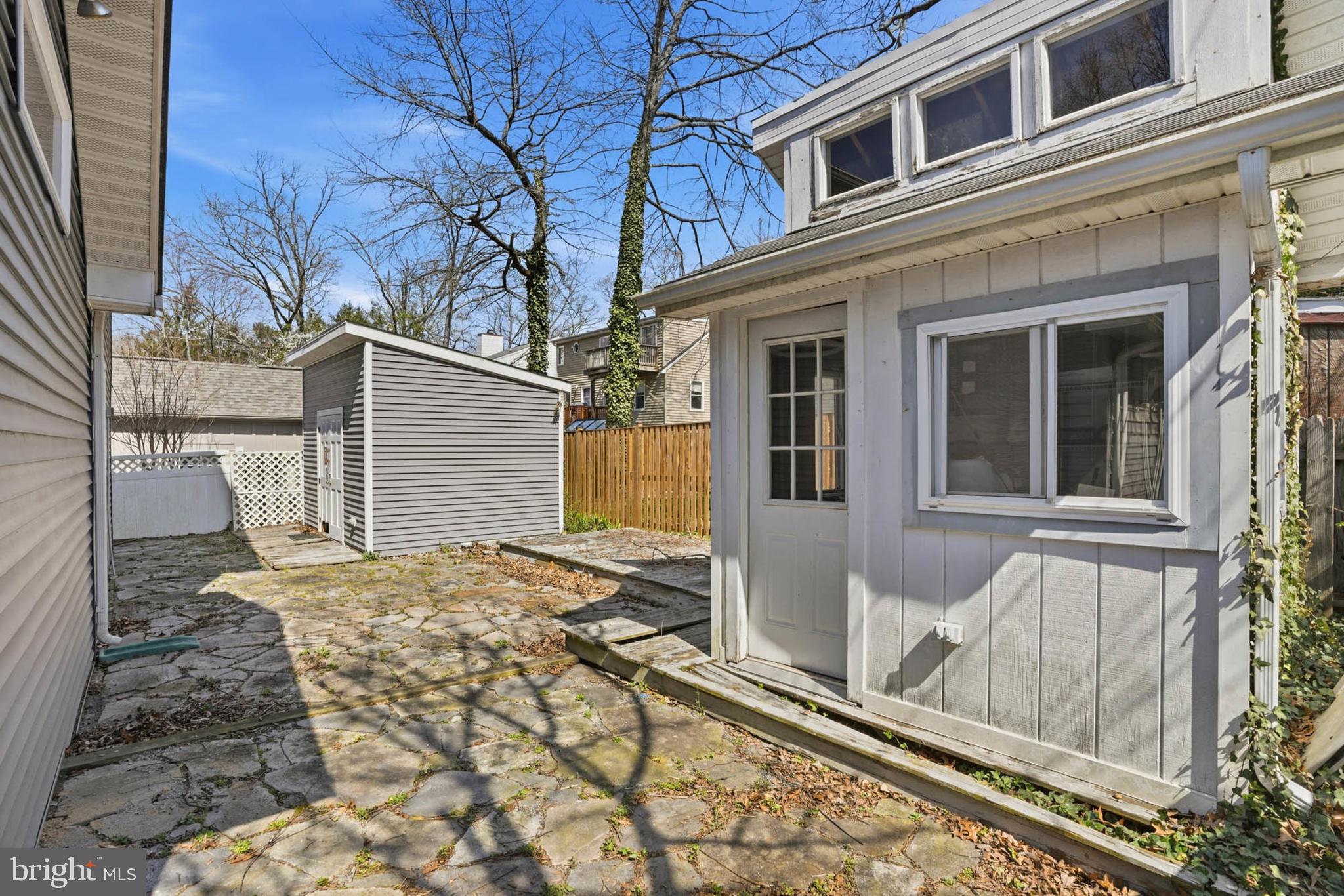 646 SHORE ROAD
