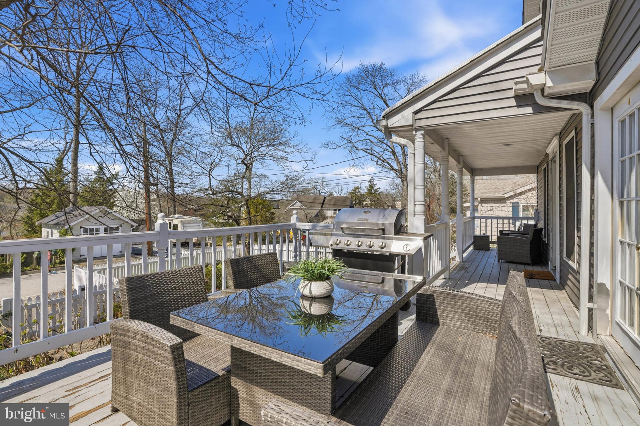 646 SHORE ROAD