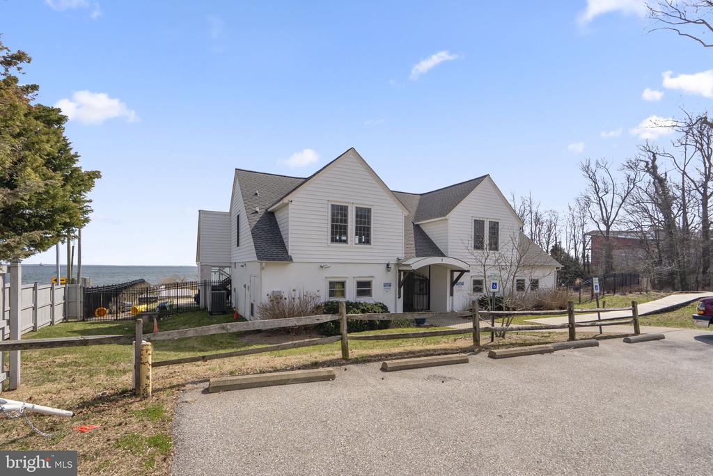 22 E LAKE DRIVE