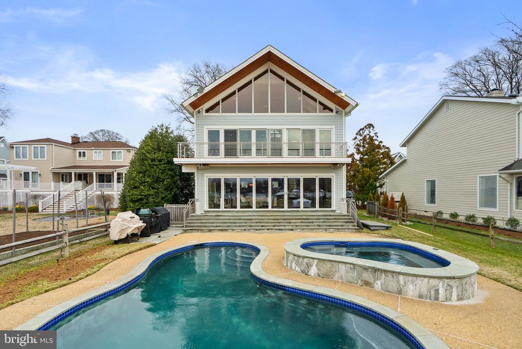 22 E LAKE DRIVE
