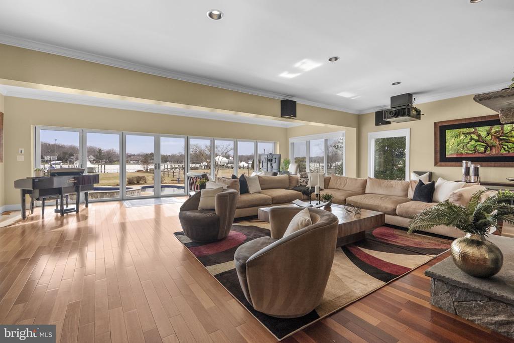 22 E LAKE DRIVE