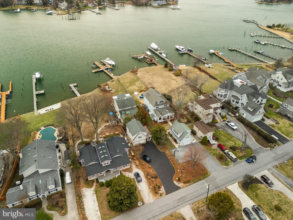 22 E LAKE DRIVE