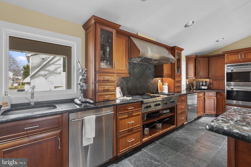 22 E LAKE DRIVE