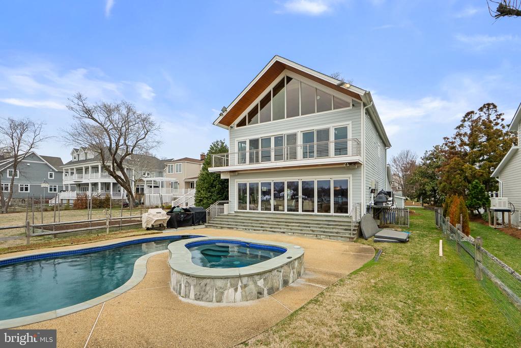 22 E LAKE DRIVE