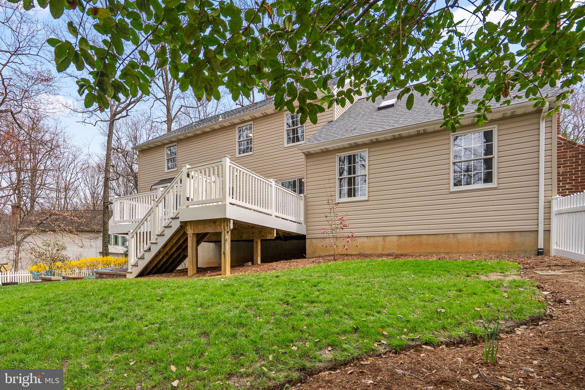 1866 LYNNFIELD DRIVE