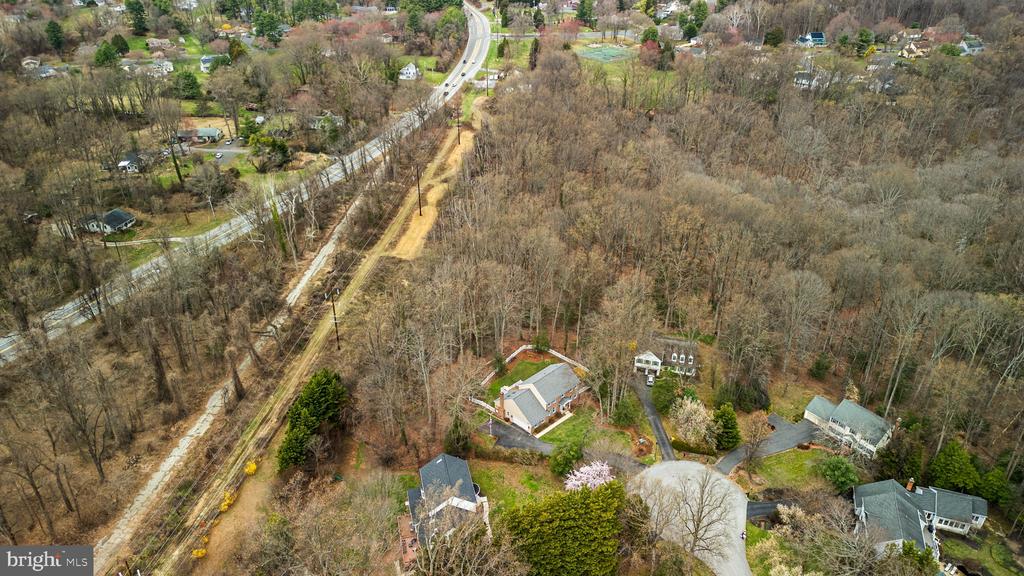 1866 LYNNFIELD DRIVE