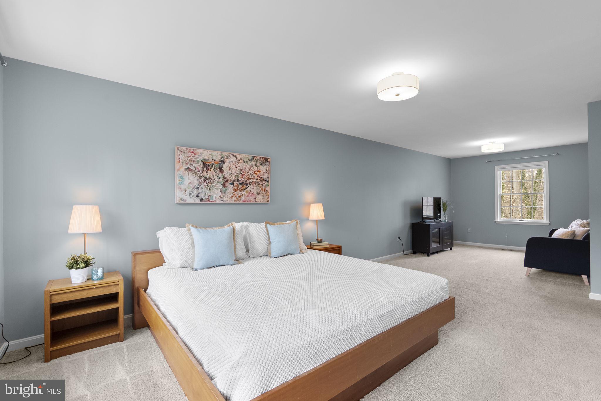 1866 LYNNFIELD DRIVE