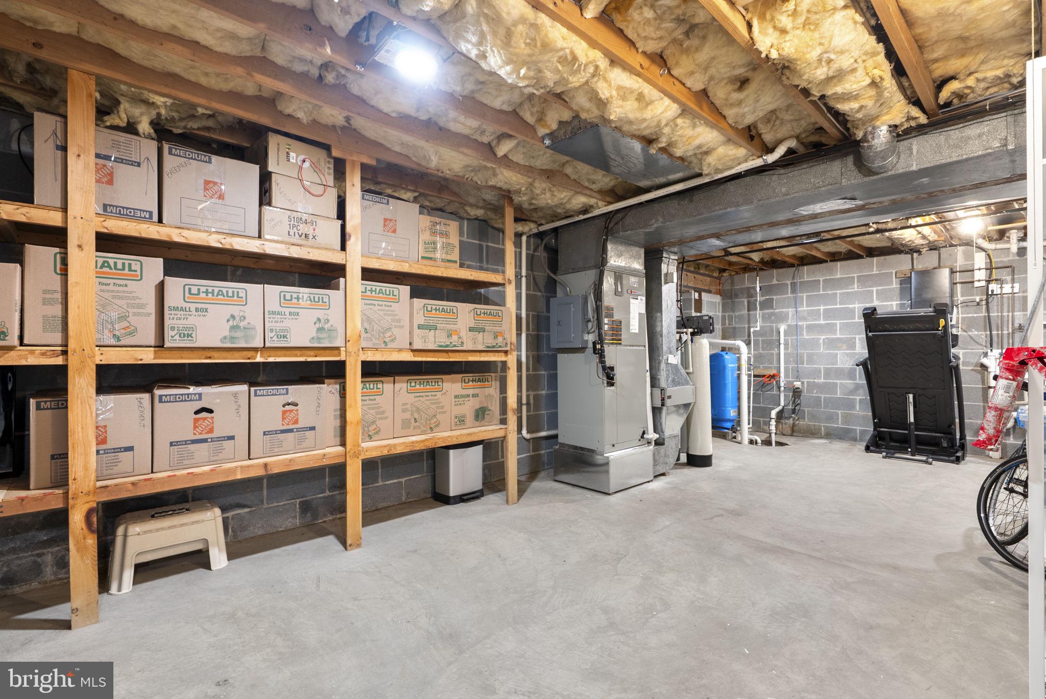 1866 LYNNFIELD DRIVE