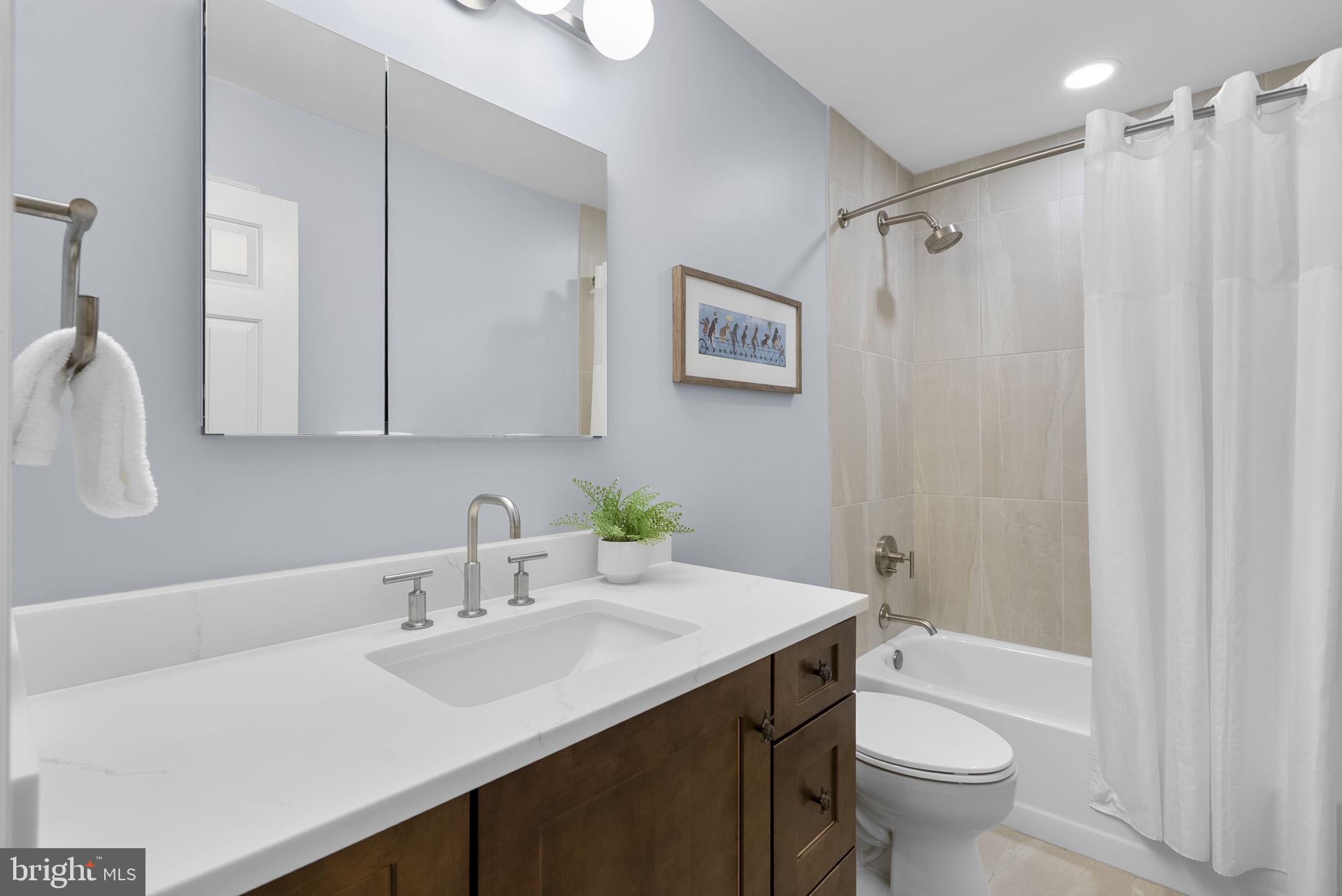 1866 LYNNFIELD DRIVE