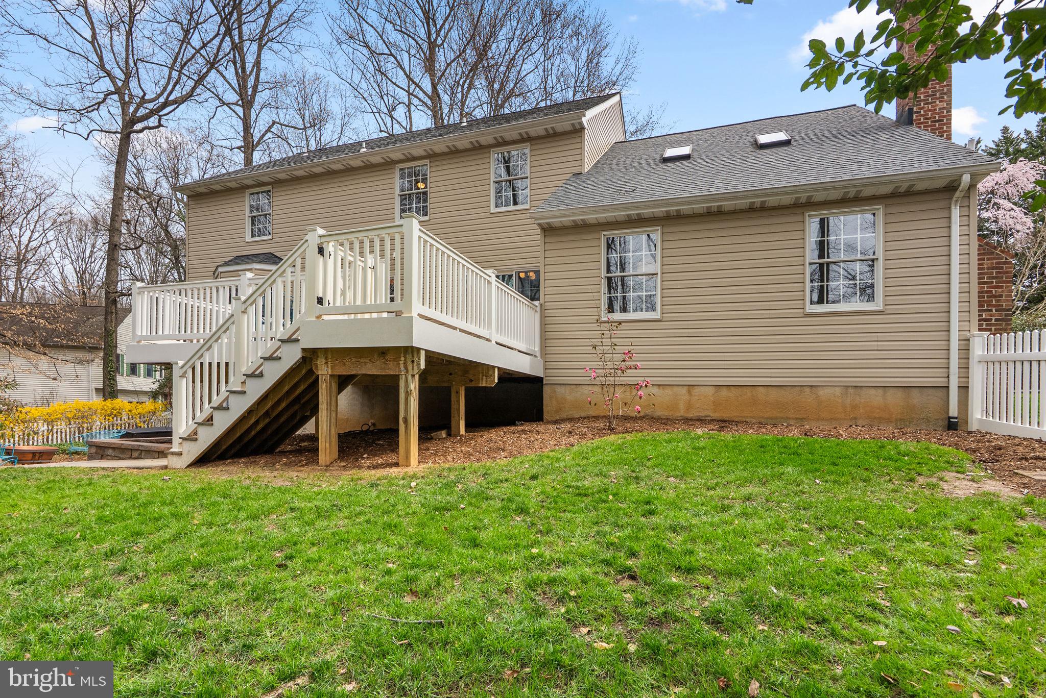 1866 LYNNFIELD DRIVE