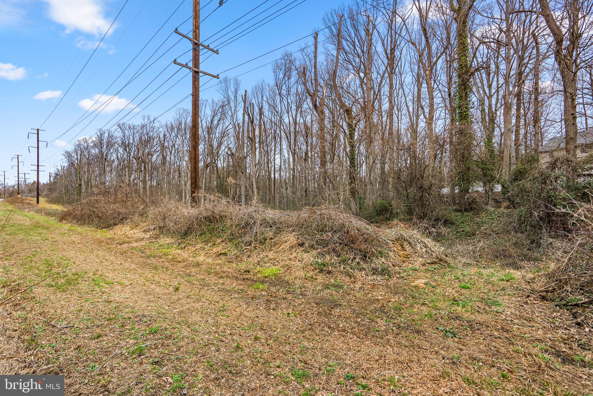 1866 LYNNFIELD DRIVE