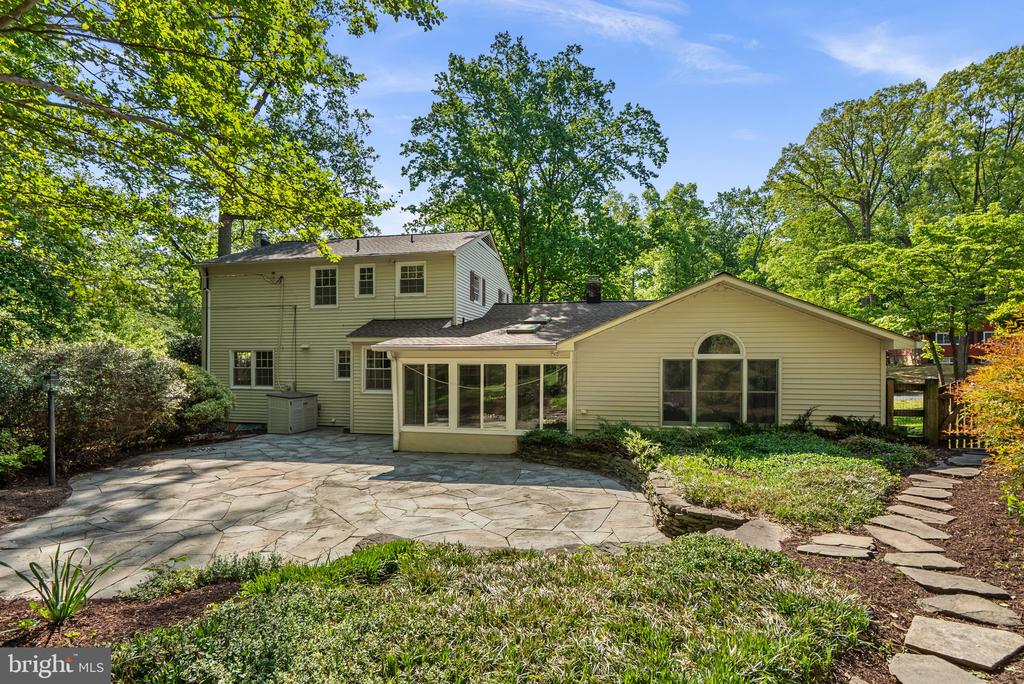 1041 PLACID COURT