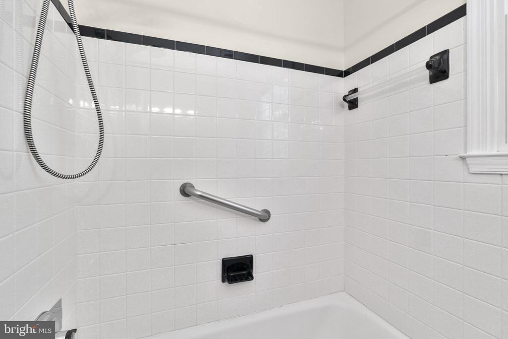 1041 PLACID COURT