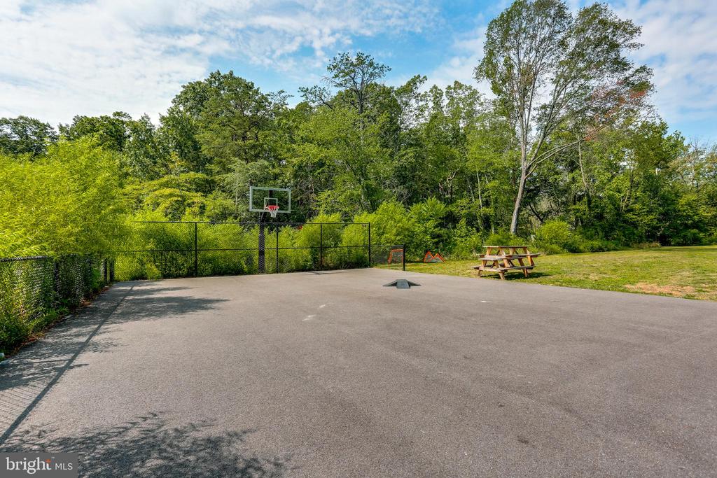394 HARTMAN DRIVE