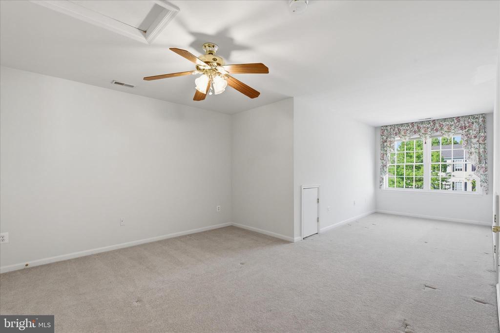 1215 DESTINY CIRCLE