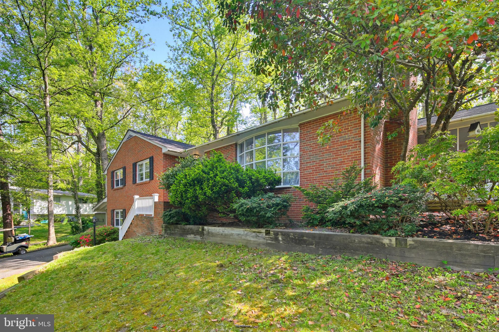 2 WEST LANE