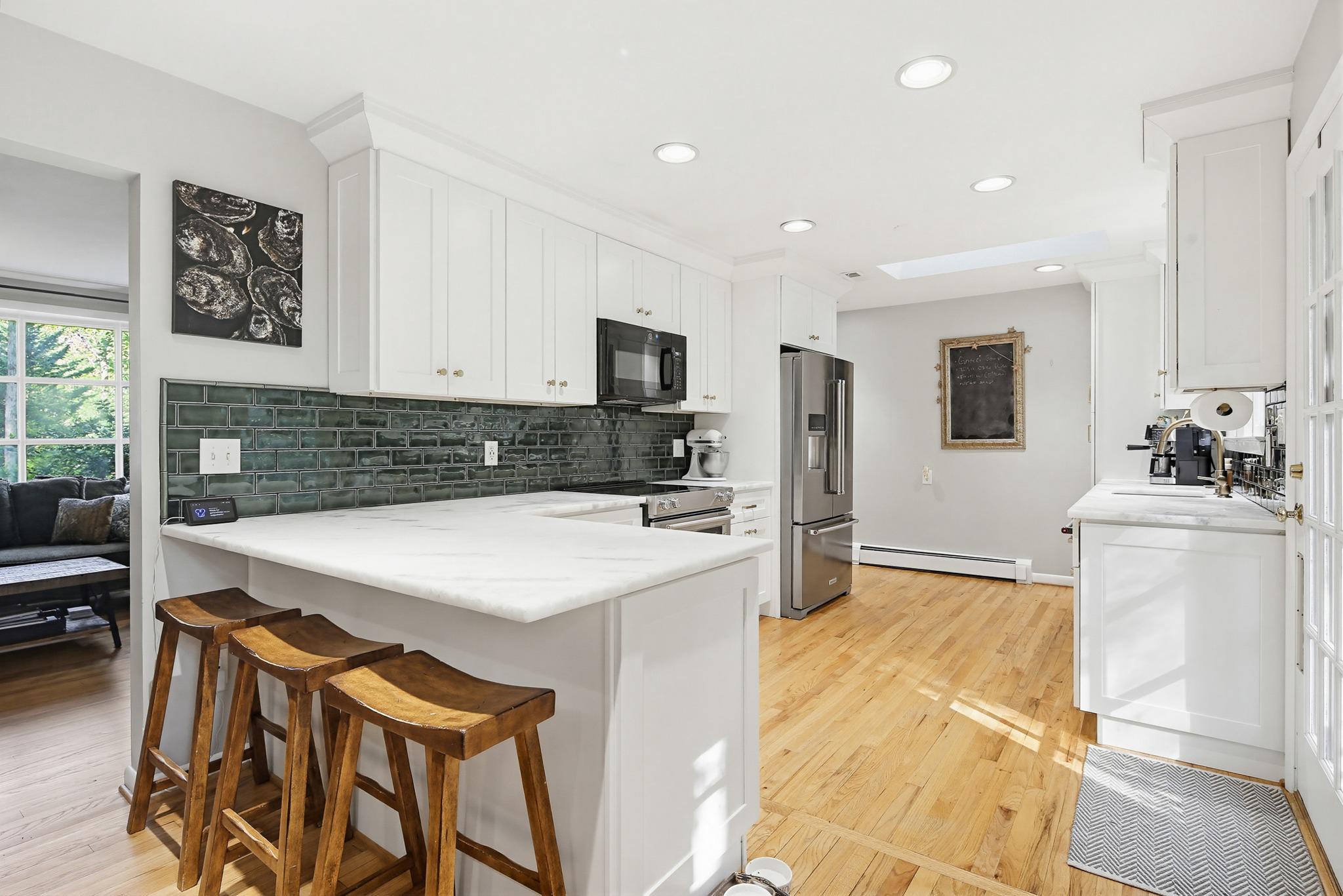 2 WEST LANE
