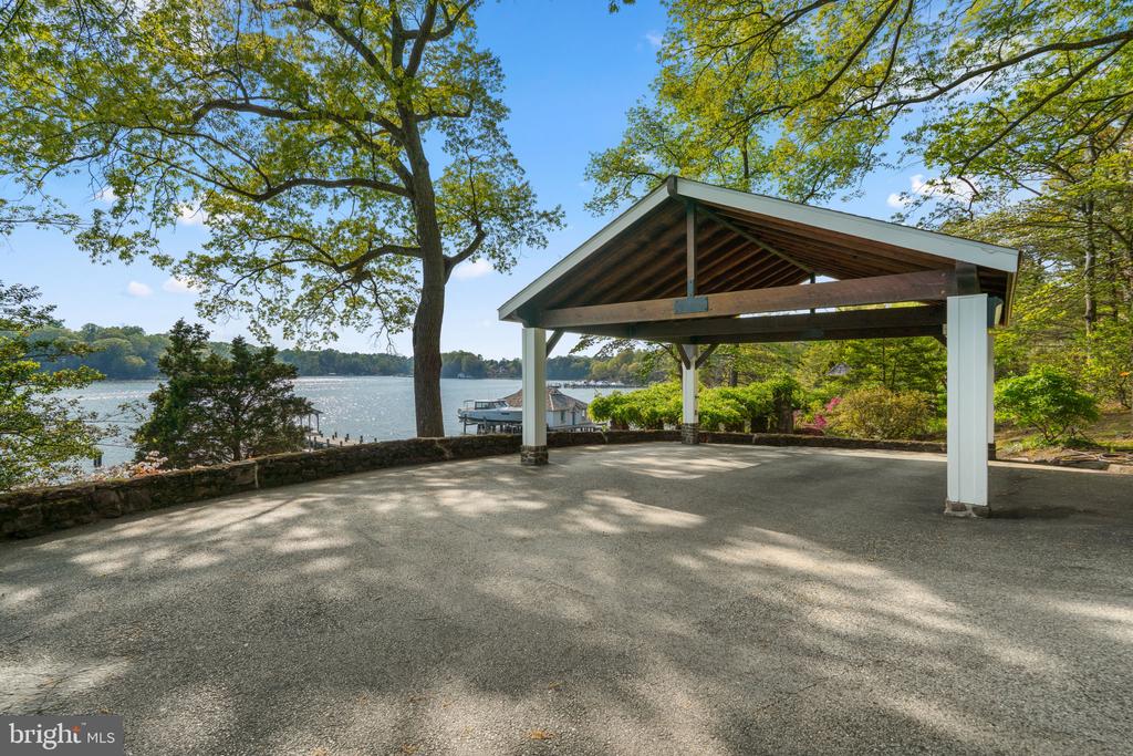 674 HENDLER ROAD