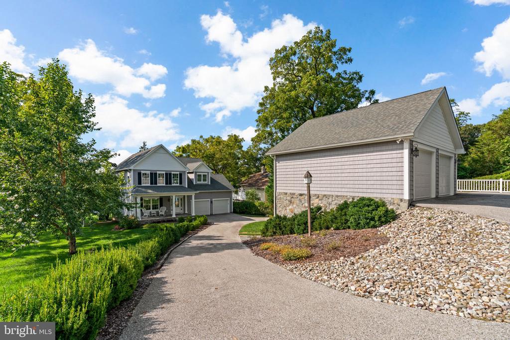 465 EDGEWATER ROAD