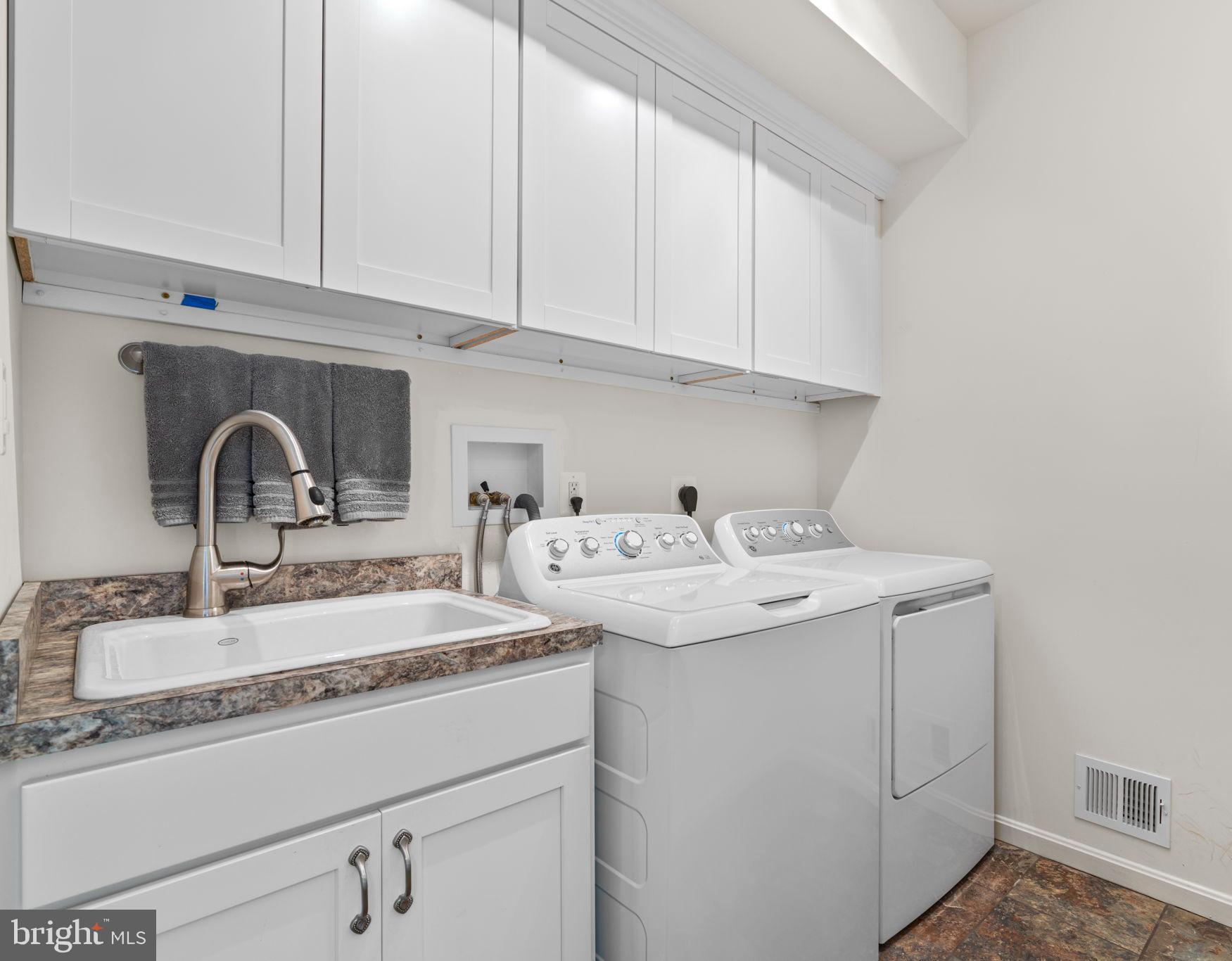 465 EDGEWATER ROAD