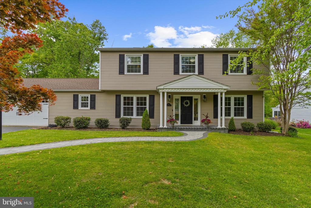 325 SWINTON WAY