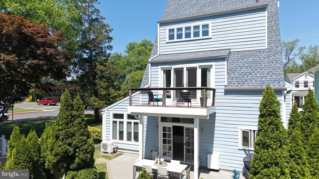 417 CHESAPEAKE AVENUE