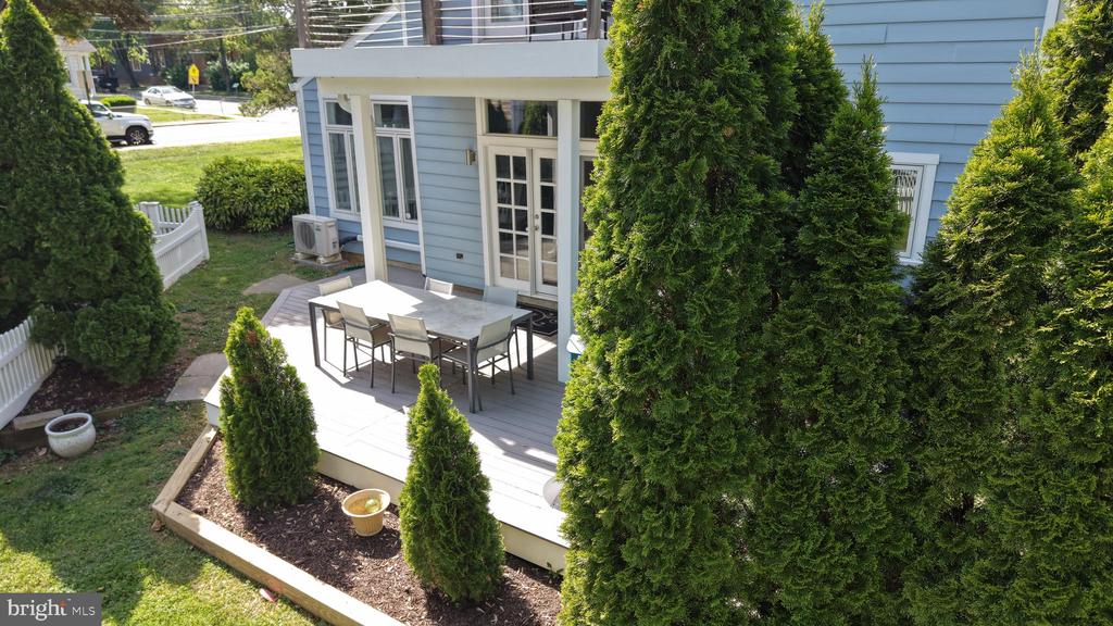 417 CHESAPEAKE AVENUE
