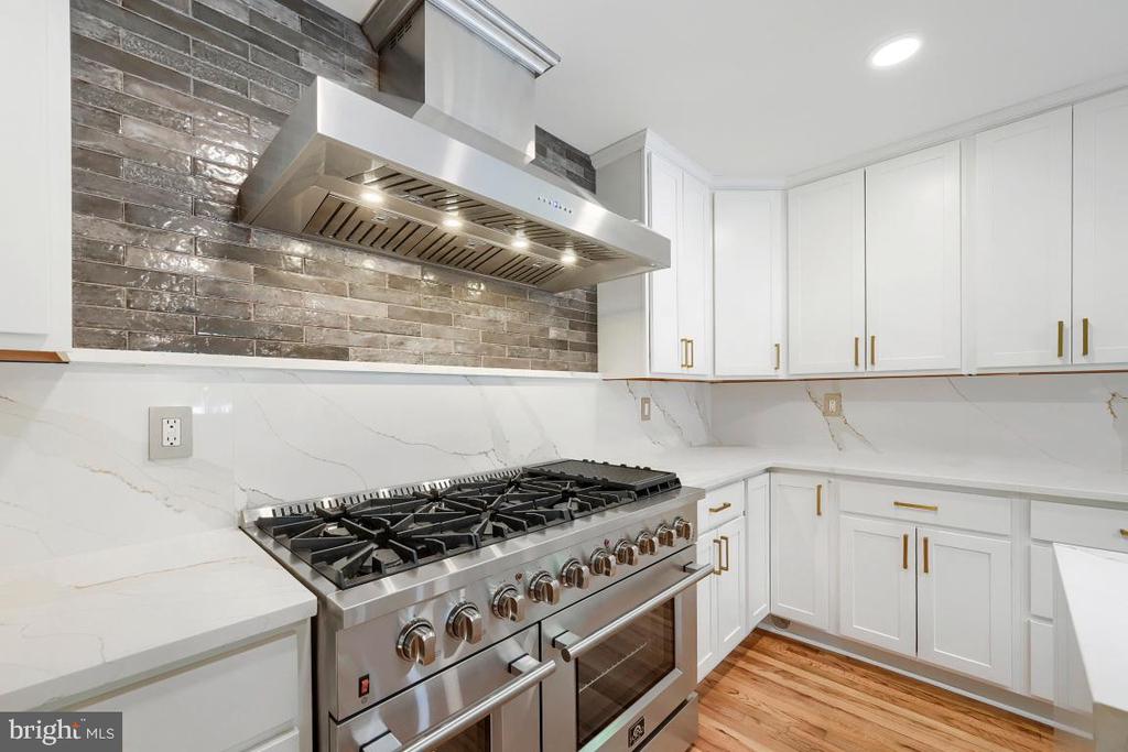 164 WOODSIDE TRAIL