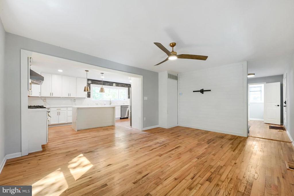 164 WOODSIDE TRAIL