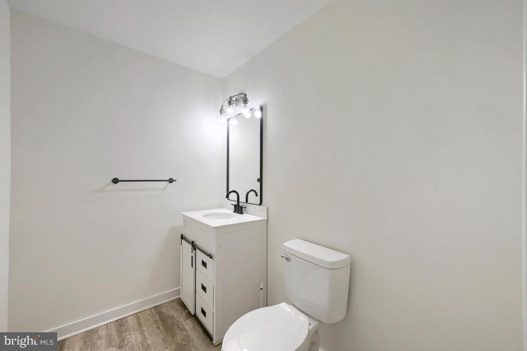 164 WOODSIDE TRAIL