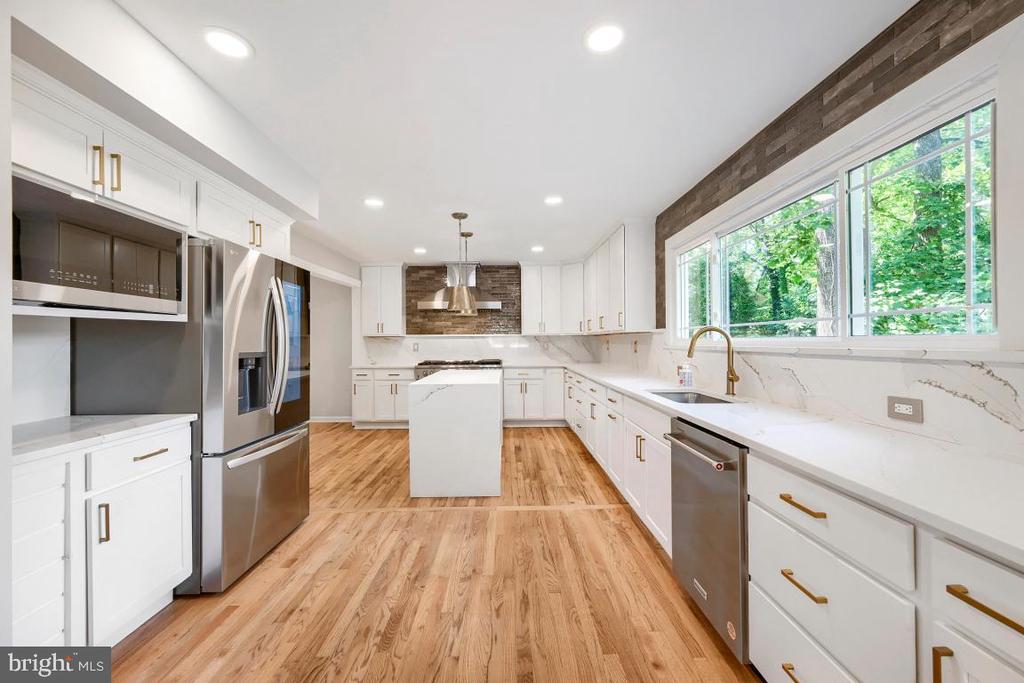 164 WOODSIDE TRAIL