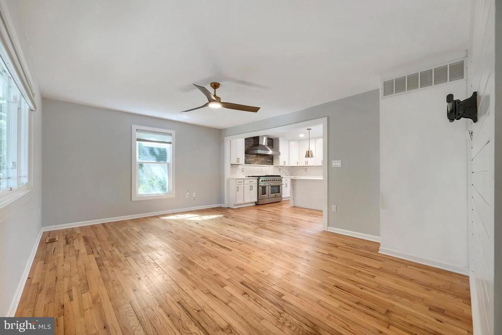 164 WOODSIDE TRAIL