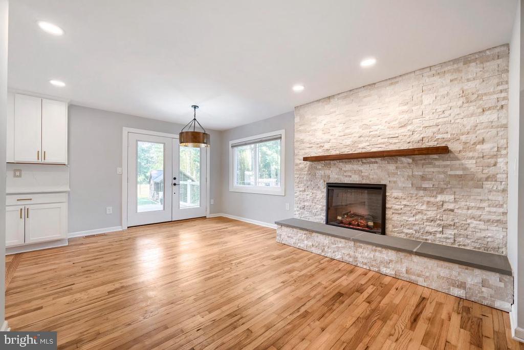 164 WOODSIDE TRAIL