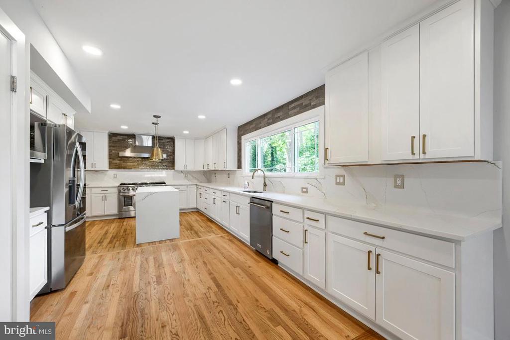 164 WOODSIDE TRAIL