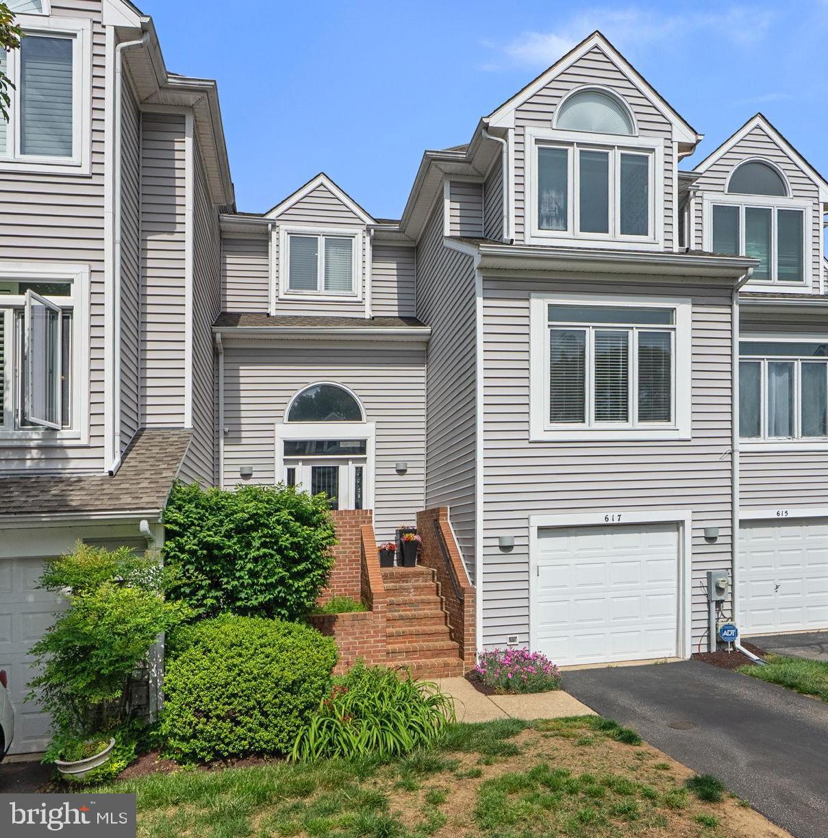 617 MARTINGALE LANE
