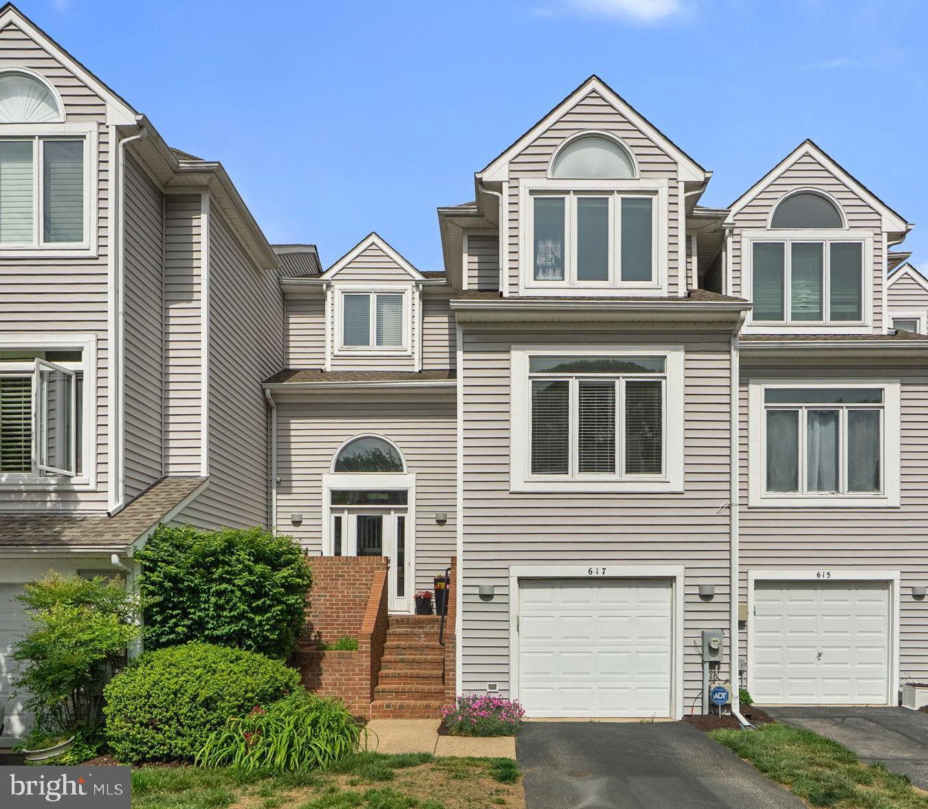 617 MARTINGALE LANE